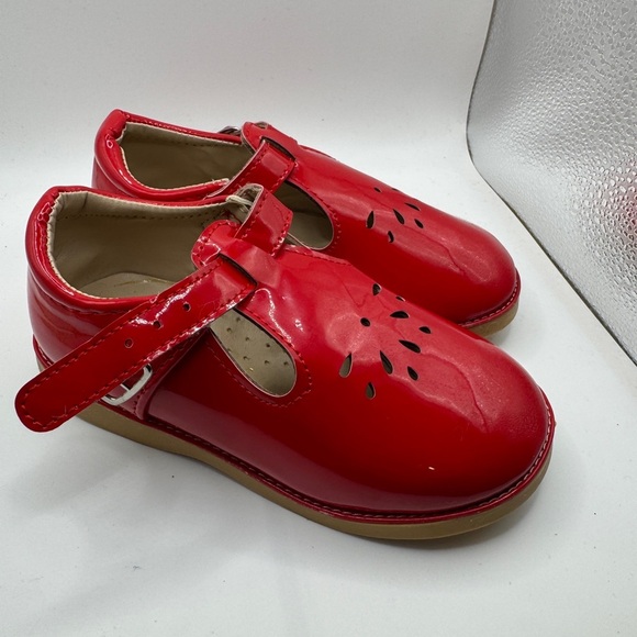 The Doll Maker Toddler Girl 9 Red Patent Leather Dress Shoes w/ Strap Mary Janes - Picture 4 of 6